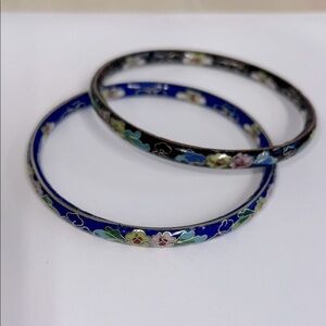 Set of 2 Vintage Cloisonné Blue Enamel Fashion Bangle Bracelets Floral design